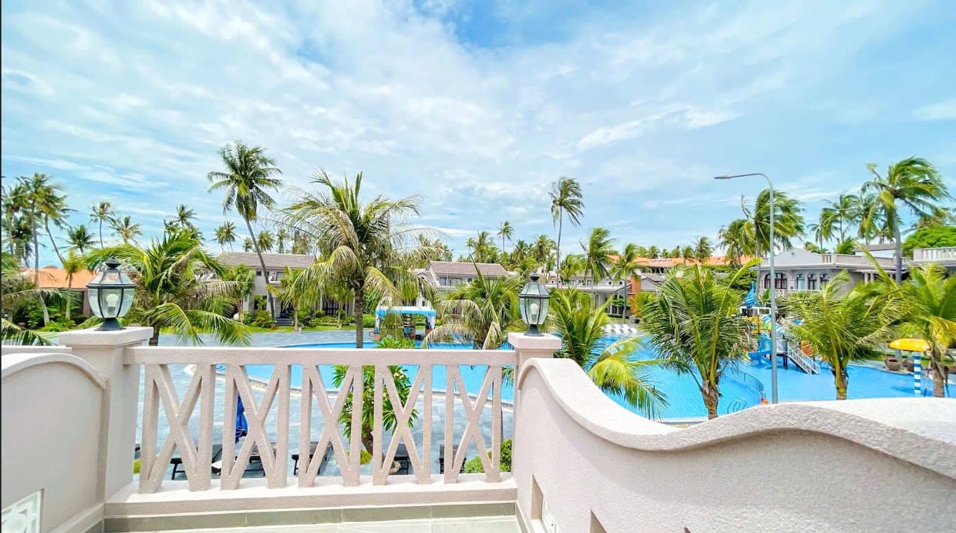 rooms-deluxe-pool-view-child-without-extra-bed