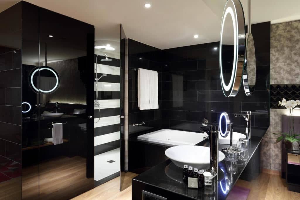 rooms-silver-suite-studio-with-rock-royalty-benefits-balcony-or-terrace-rrss