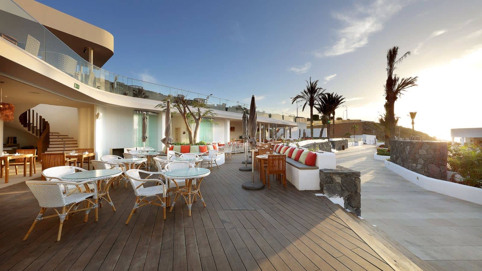 bars-the-beach-club