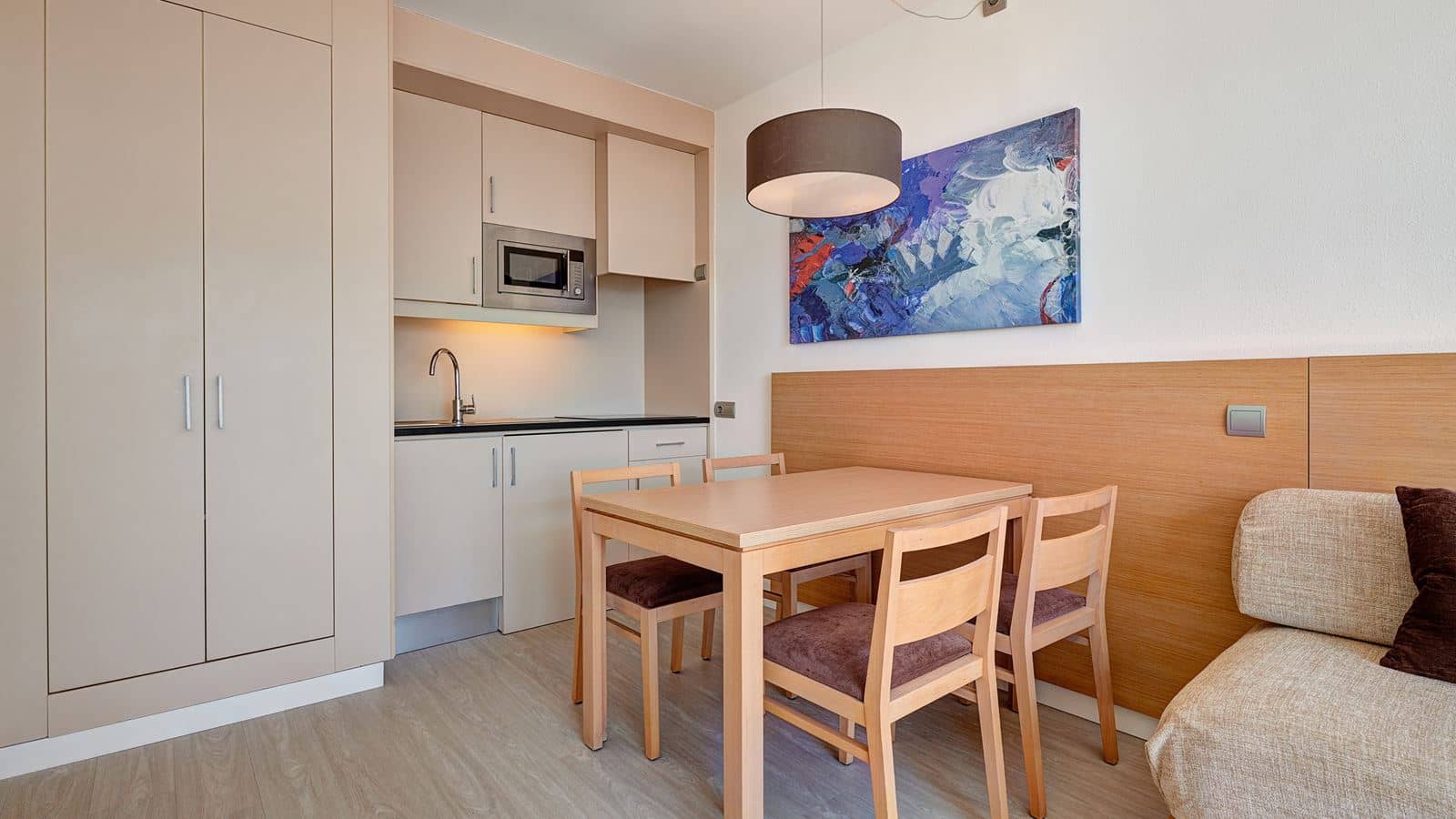 rooms-1-bedroom-apartment