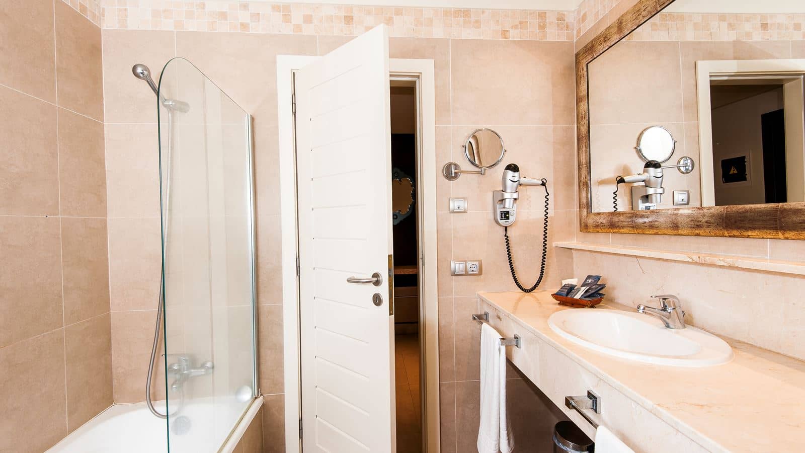 rooms-junior-suite-sea-view