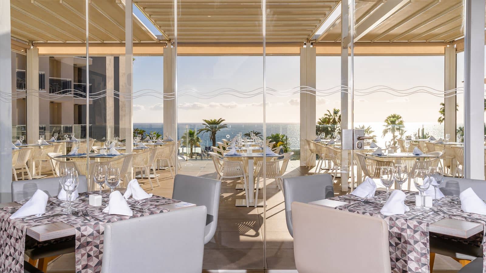 restaurants-buffetrestaurant-the-posh