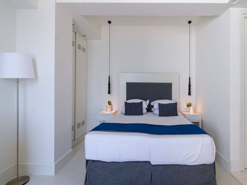 rooms-bungalow-partial-seaview