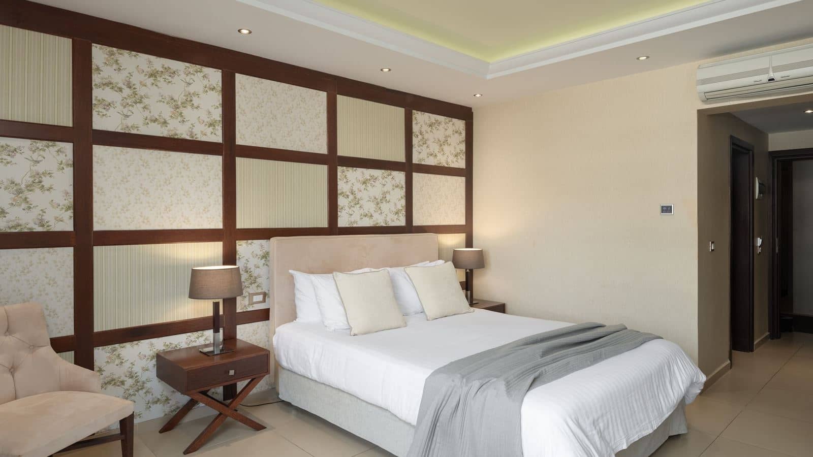 rooms-double-room-pool-view