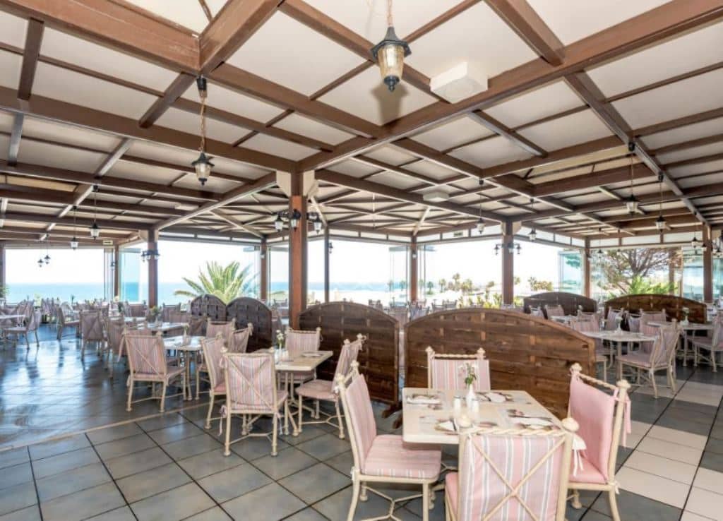 restaurants-