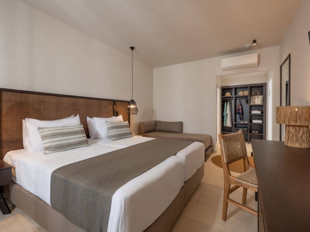 rooms-bungalow-seafront-private-pool