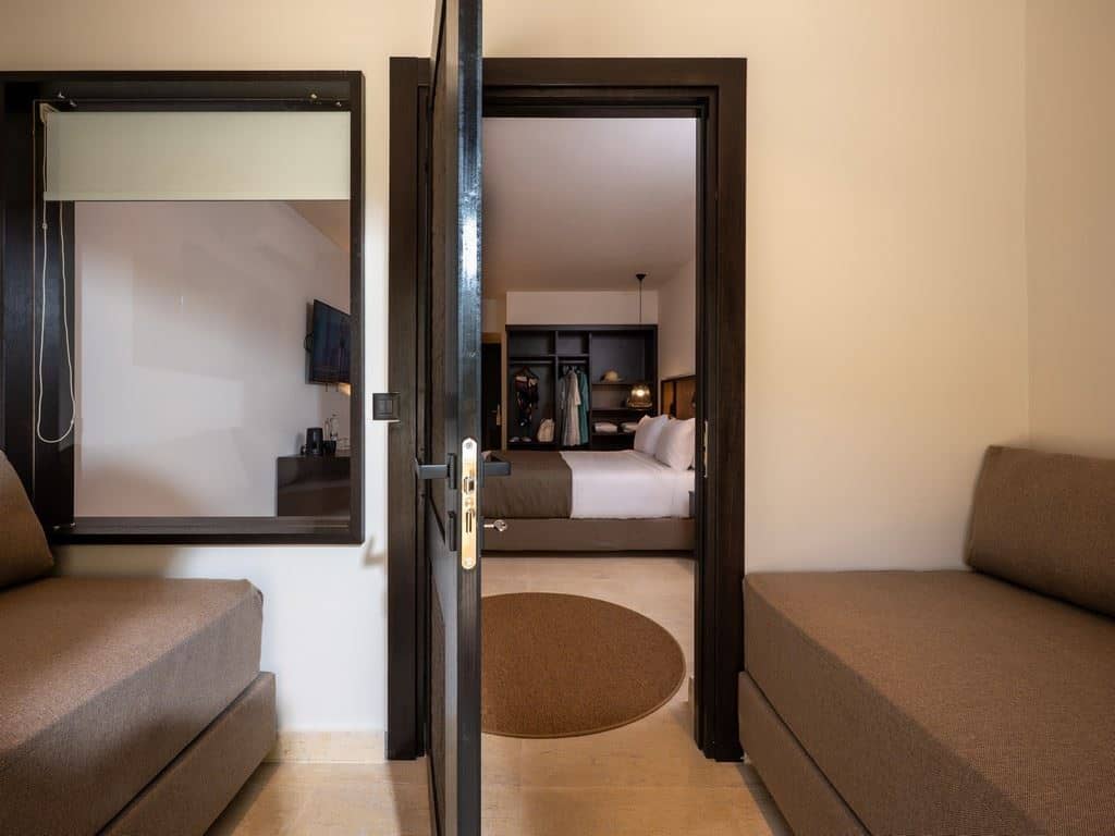 rooms-family-room
