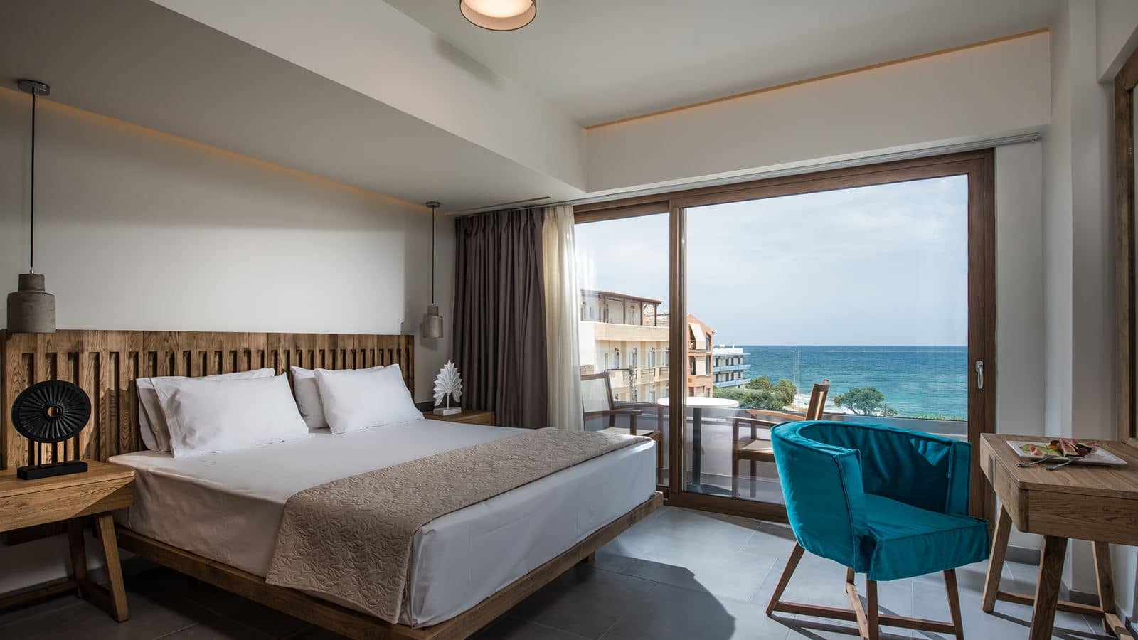 rooms-room-classic-double-seaview-a-building