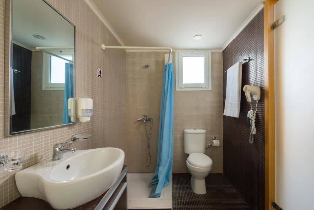 rooms-economy-double-room