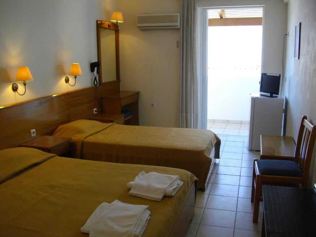rooms-room-double-side-sea-view