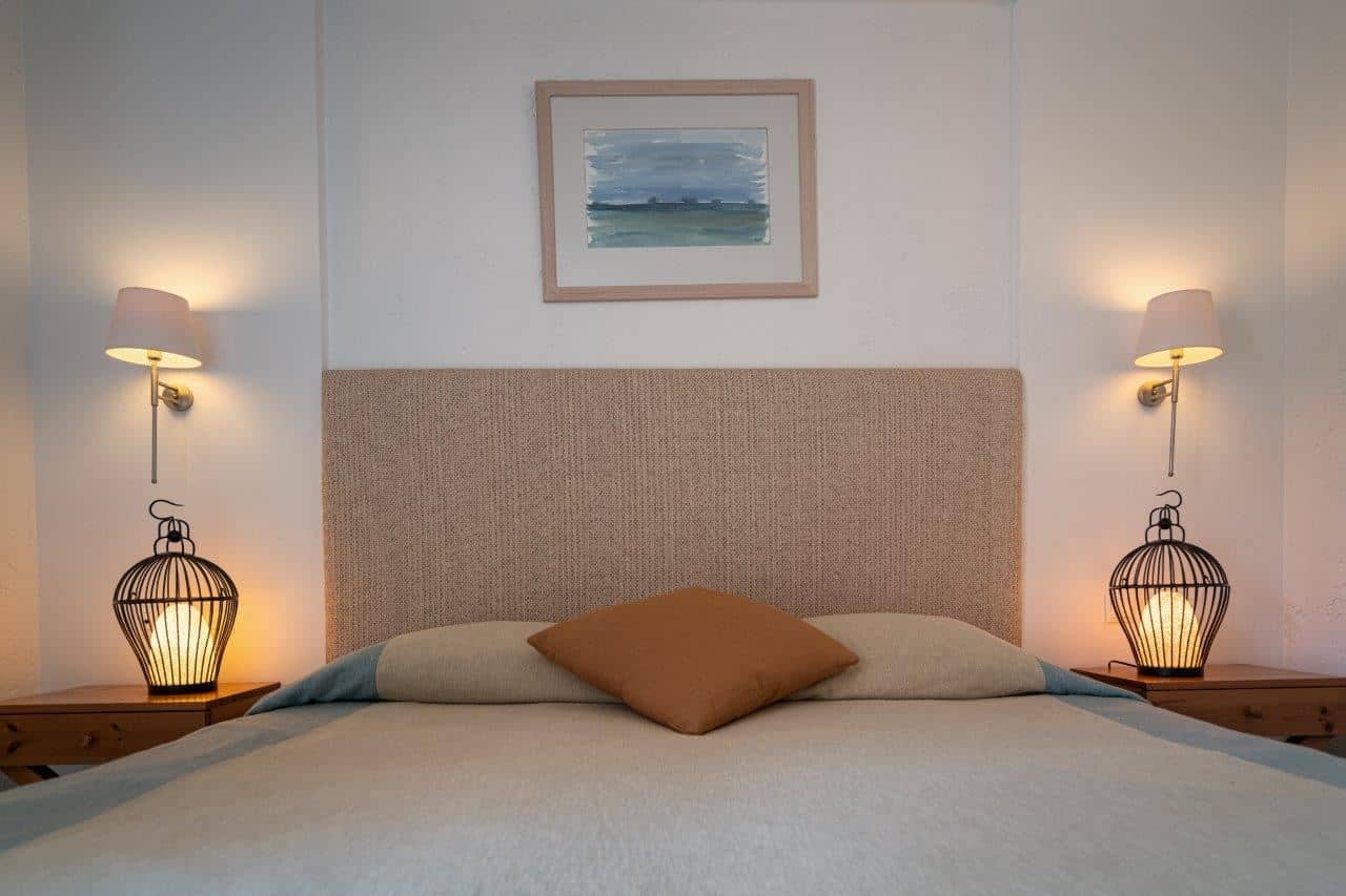 rooms-one-bedroom-traditional-apartment