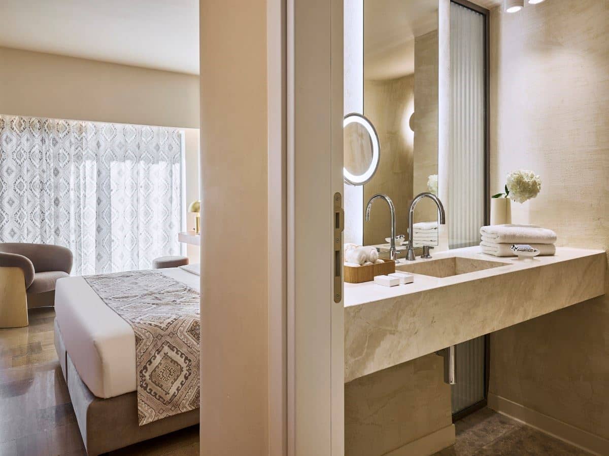 rooms-classic-premium-double-room-garden-view