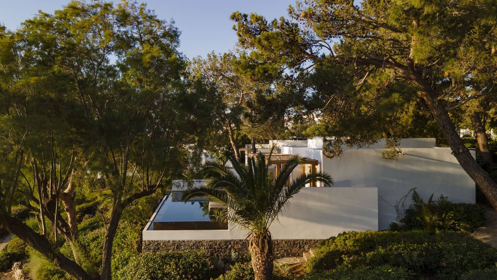 rooms-2-bedroom-seafront-villa-private-pool