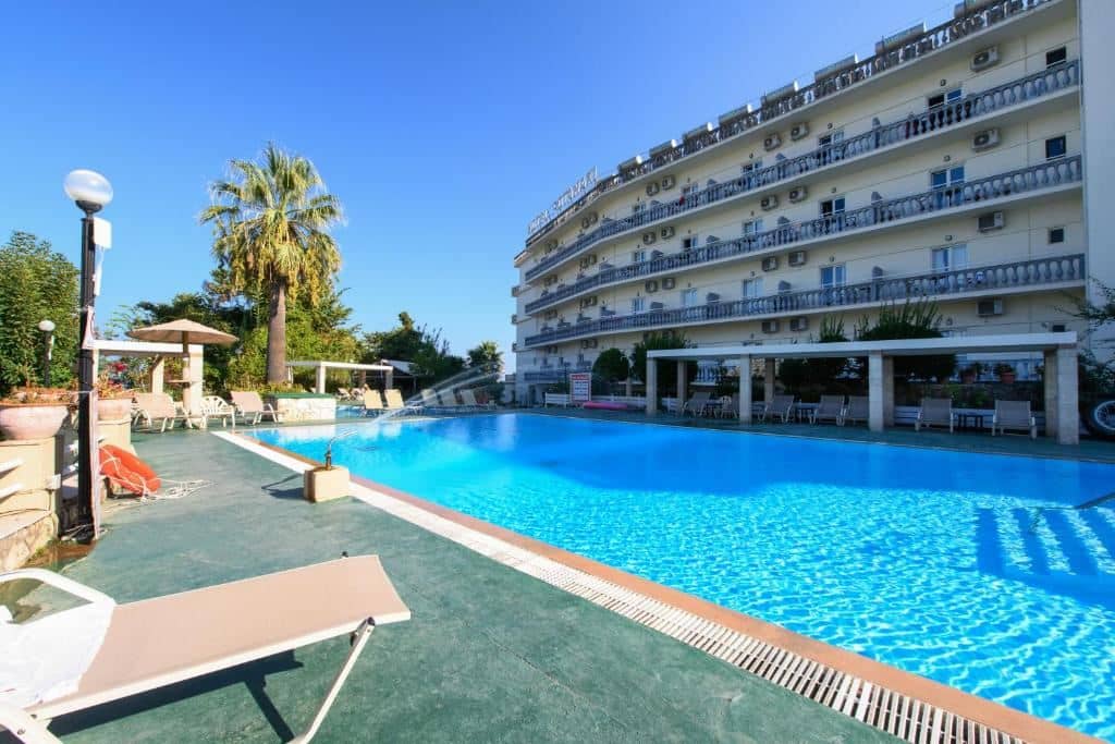 pools-outdoor-pool