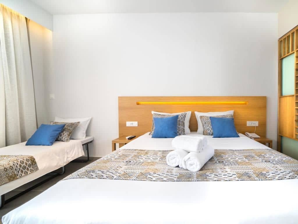 rooms-double-superior-side-sea-view