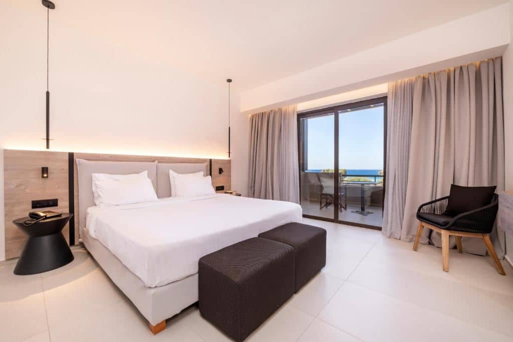 rooms-one-bedroom-suite-sea-view