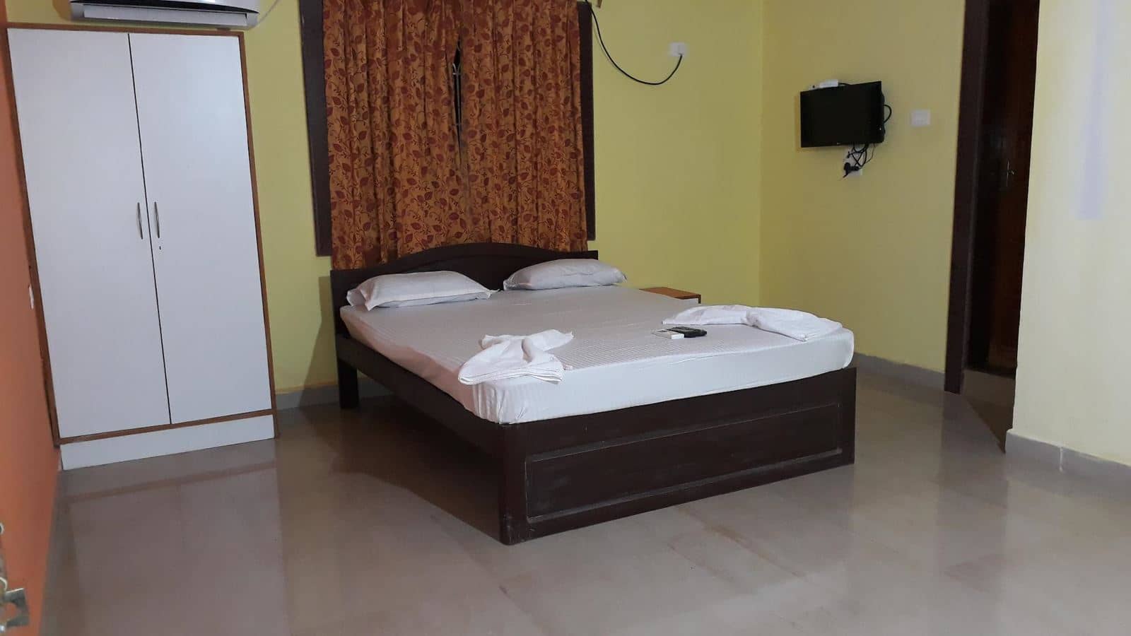 rooms-deluxe-ac