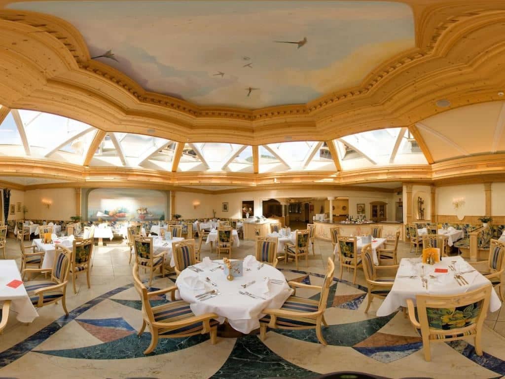 restaurants-restaurant