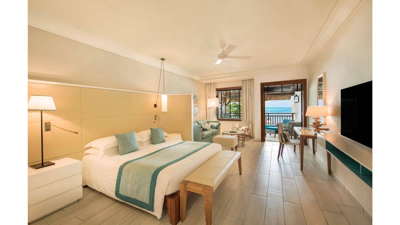 rooms-junior-suite-beach-front