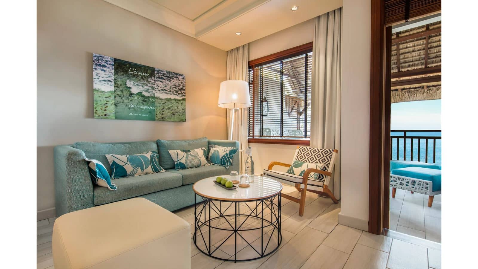 rooms-junior-suite-beach-front