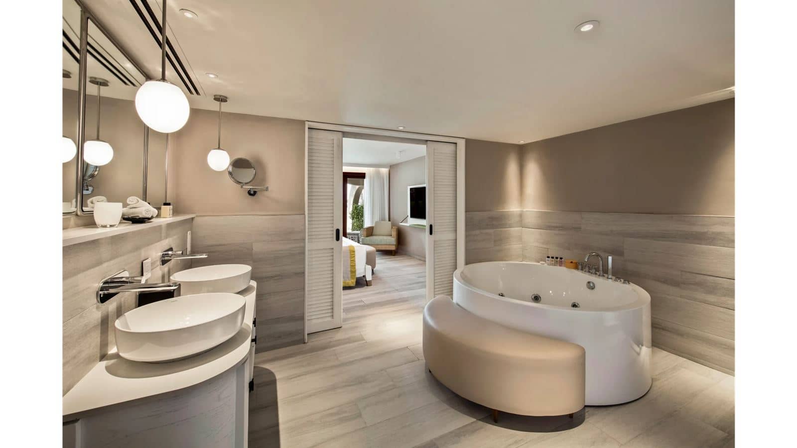rooms-deluxe-suite