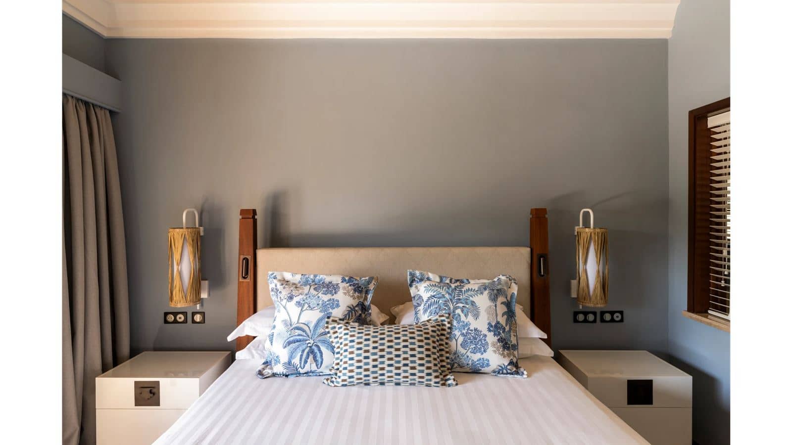 rooms-3-broom-pool-villa