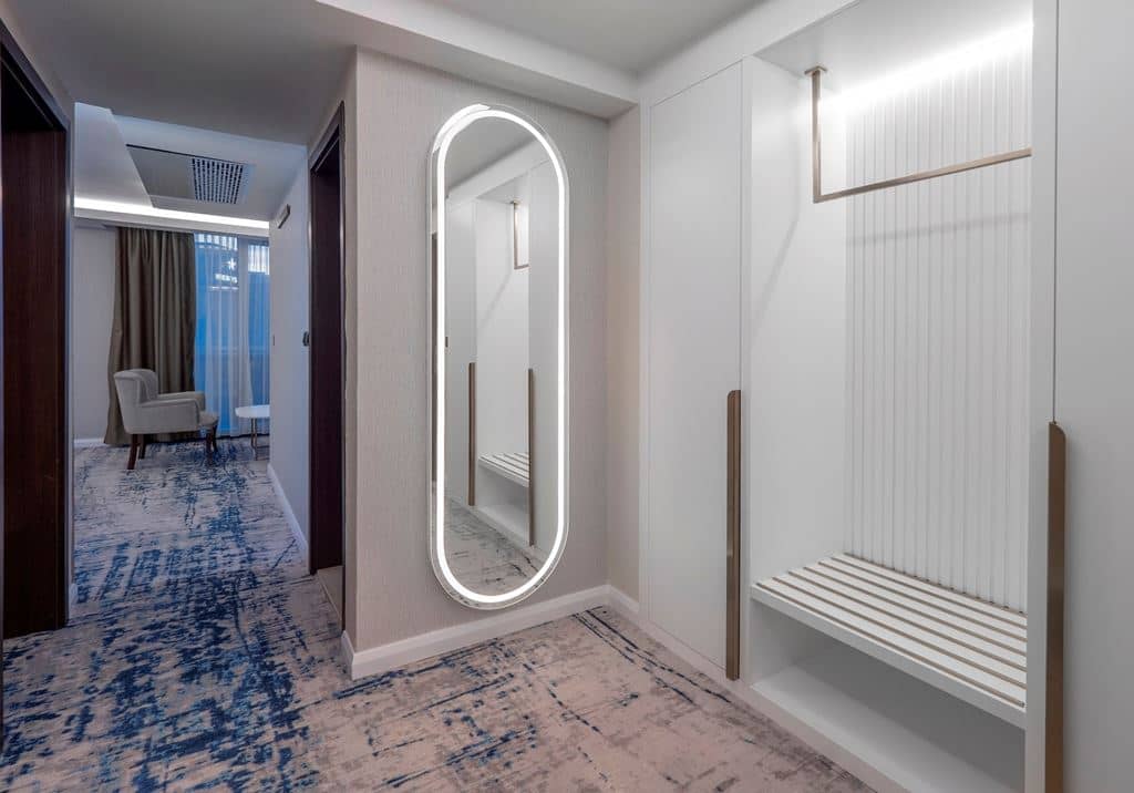 rooms-family-room-sea--view