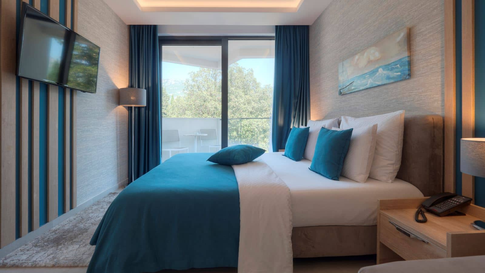 rooms-superior-room