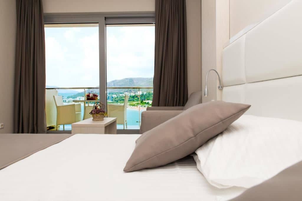 rooms-double-room-sea-view