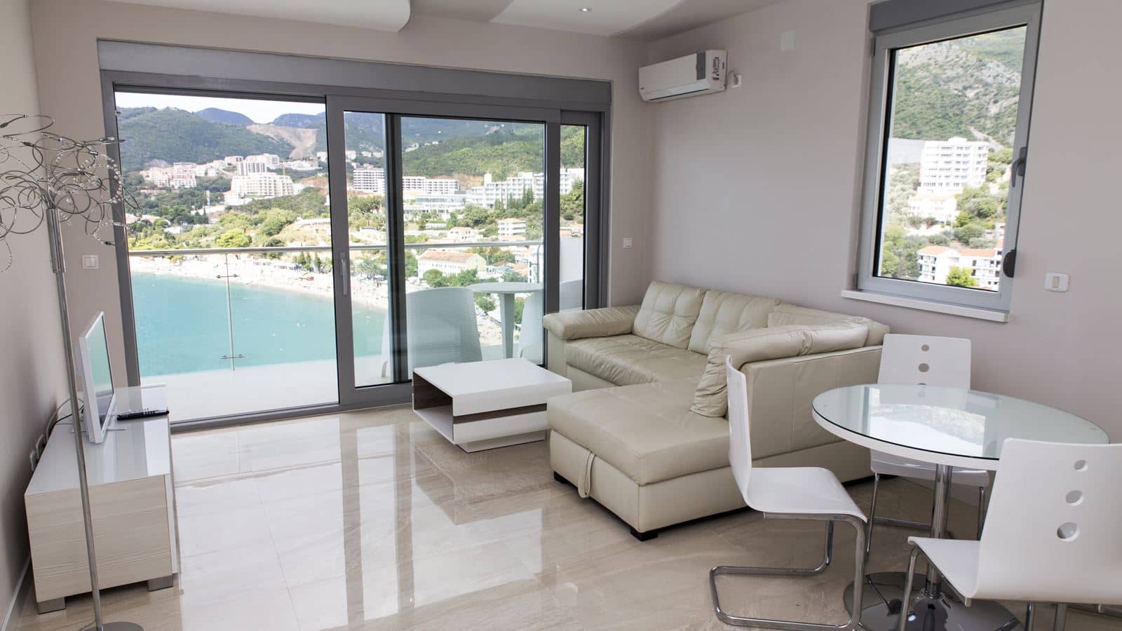 rooms-two-bedroom-apartment-sea-view