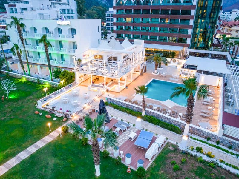 CASA BLANCA BEACH HOTEL - General