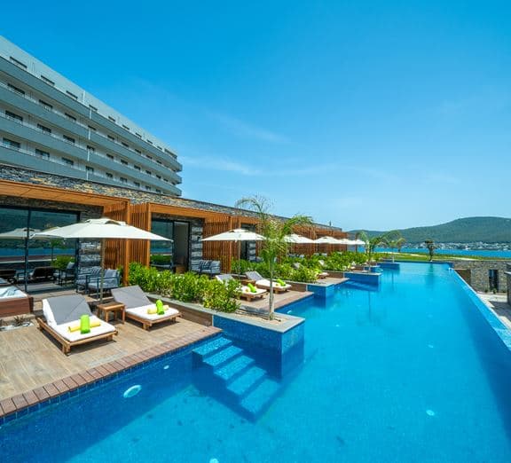 SWIM UP ROOM SEA VIEW Kambariai