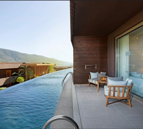 SWIM UP SUPERIOR ROOM Kambariai