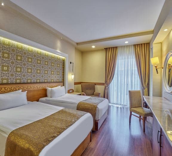 Deluxe Pool Room Kambariai