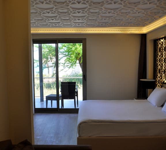 VILLAGE POOLSIDE ROOM Kambariai