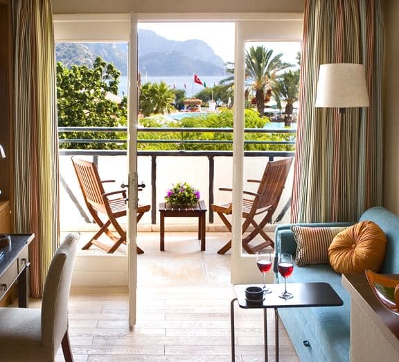 DELUXE ROOM SEA VIEW WITH BALCONY Kambariai