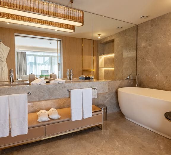 King  Suite Kambariai
