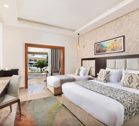 Family Room Sliding Door Pool / Garden View (EX. Family Room Bunkbed) Kambariai