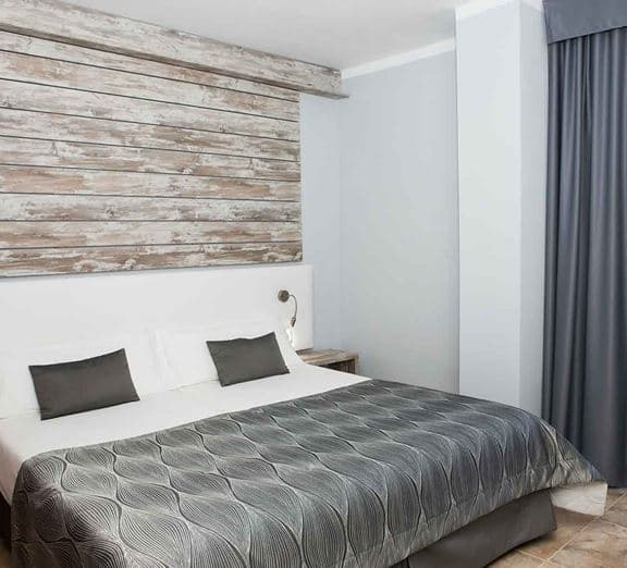 TWIN LOW COST ROOM WITHOUT BALCONY OR TERRACE Kambariai