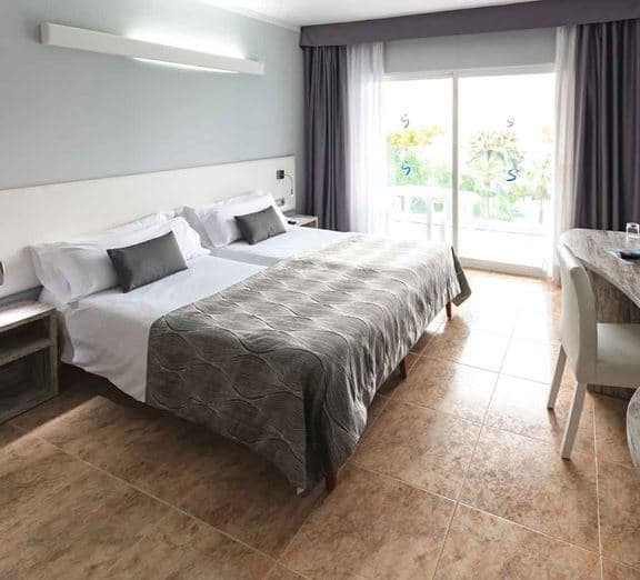DOUBLE SEA VIEW WITH BALCONY OR TERRACE Kambariai