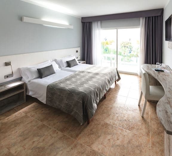 TWIN ROOM WITH BALCONY OR TERRACE Kambariai