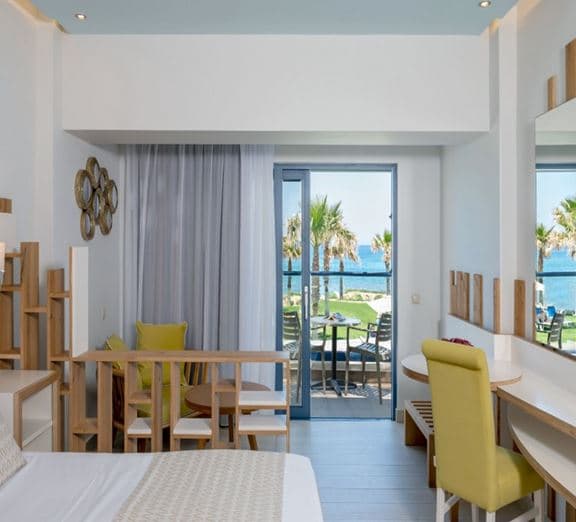 JUNIOR SUITE SEA FRONT FIRST FLOOR Kambariai