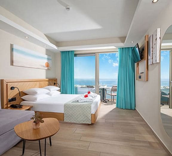 Superior Sea view High floor Kambariai