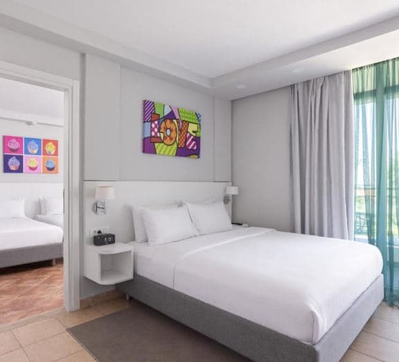 TWO BEDROOM FAMILY SUITE Kambariai