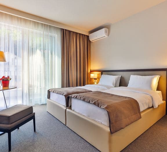 STANDARD DOUBLE ROOM WITH EXTRA BED Kambariai
