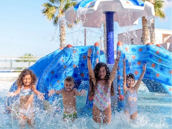 Viešbučiai Graikijoje atostogauti su vaikais 2026 | Coral Travel