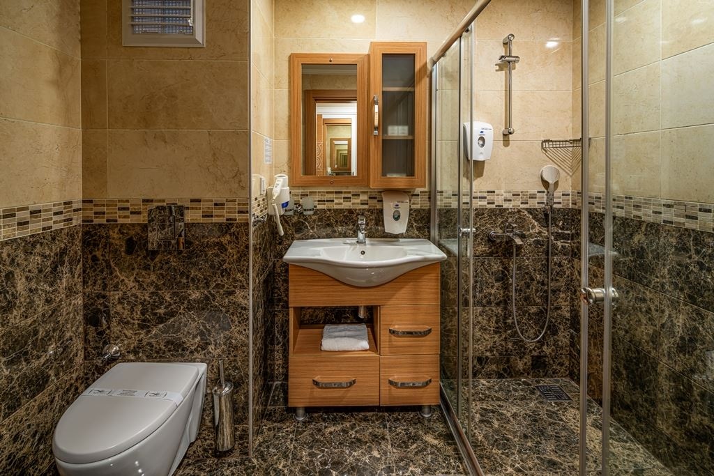 rooms-standard-room-side-sea-view-sng-use