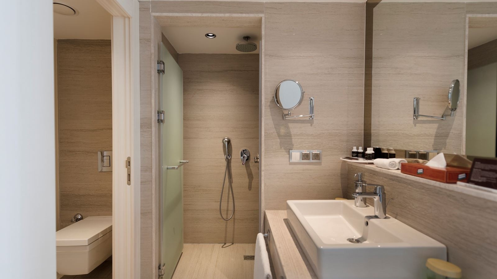 rooms-standard-side-sea-view-mixed-area