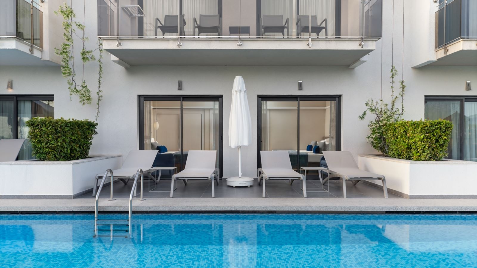 rooms-family-superior-swim-up