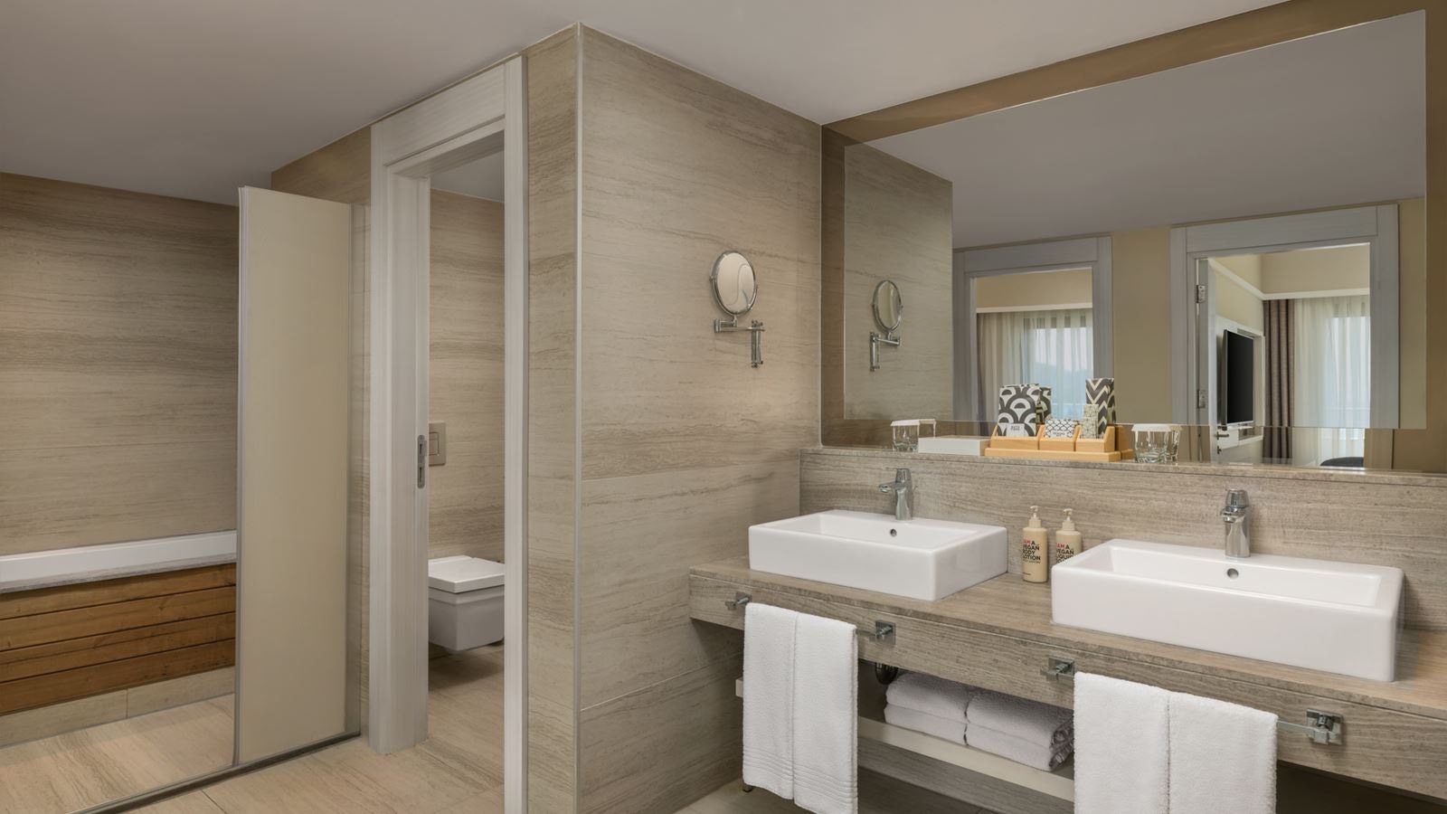 rooms-family-superior-swim-up